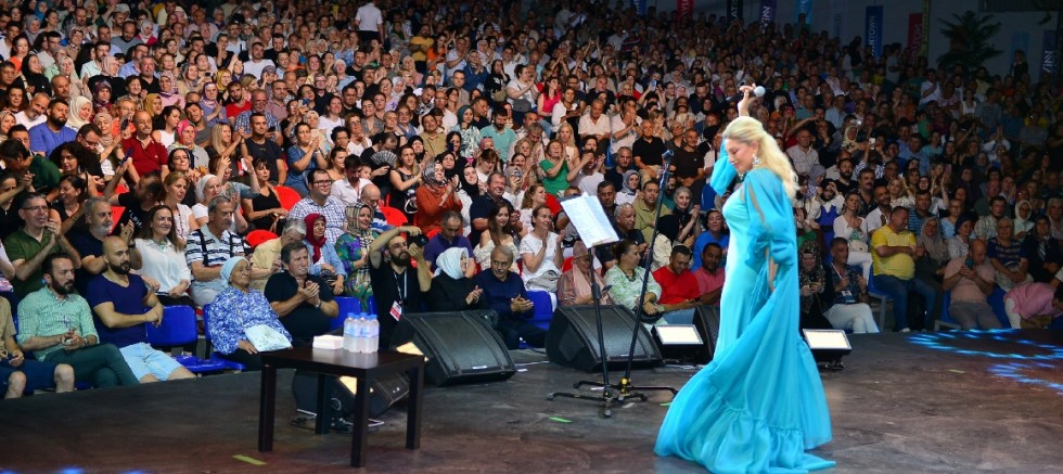 Kraliçenin Bursa konseri 